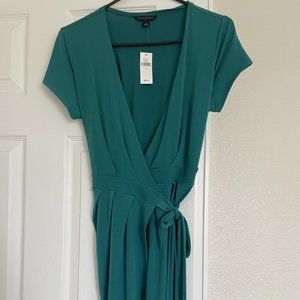 NWT green Banana Republic knee length wrap dress